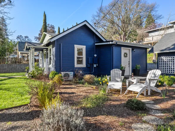 740 Sterling St, Jacksonville, OR 97530