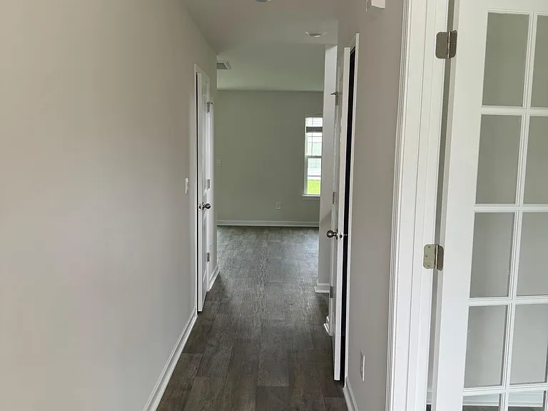 2225 Montalvan Dr — Photo 2