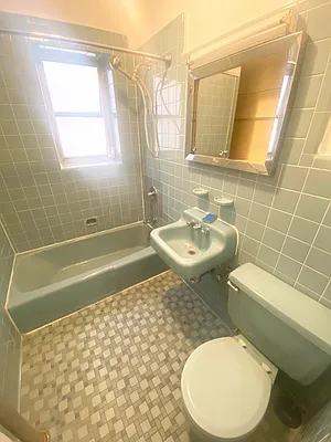 Rented by Voro New York | media 8