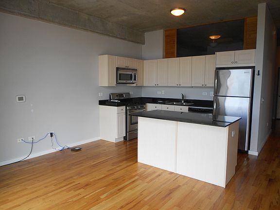 4th image of 1620 S Michigan Ave Unit 517