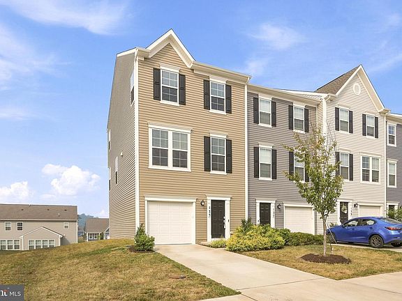 3rd image of 135 Tye Ct