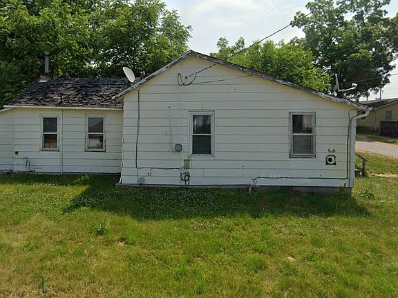 4th image of 330 W Avenue G