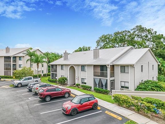 2nd image of 2045 Hunters Glen Dr #526