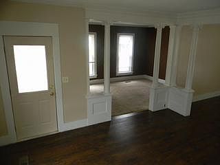 4th image of 3 South St