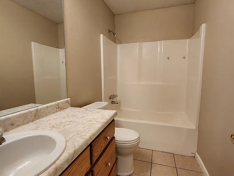 8193 Redstone Dr — Photo 6
