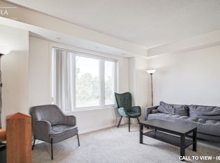 2895 Hazelton Pl #7, Mississauga, ON L5M0S3