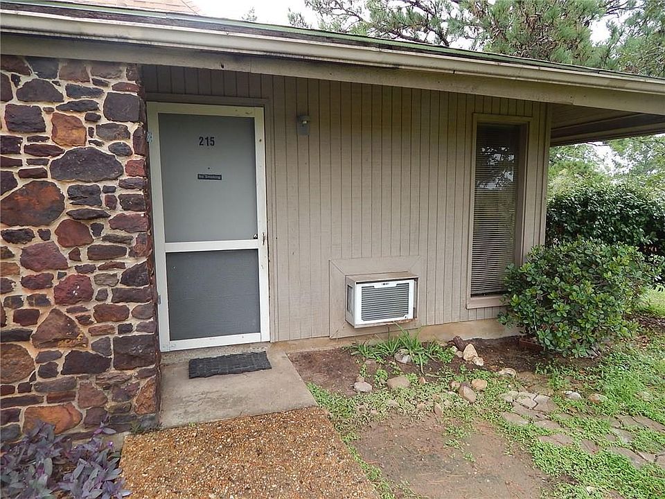 1st image of 126 Conference Dr APT 215