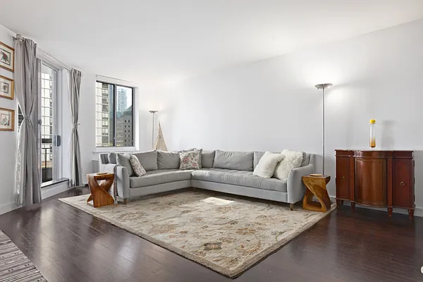 Sold by Citi Habitats | media 25