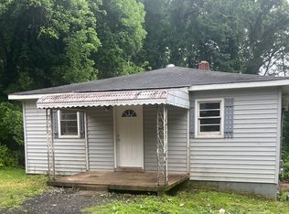 251 Fairview St, Woodruff, SC 29388