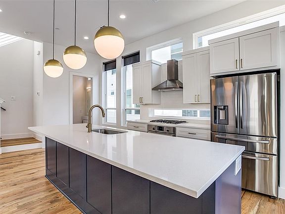 5th image of 5708 Lindell Ave #105