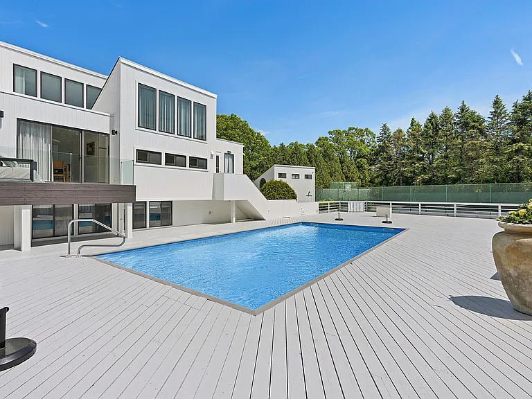 84 Inlet Rd E — Photo 6