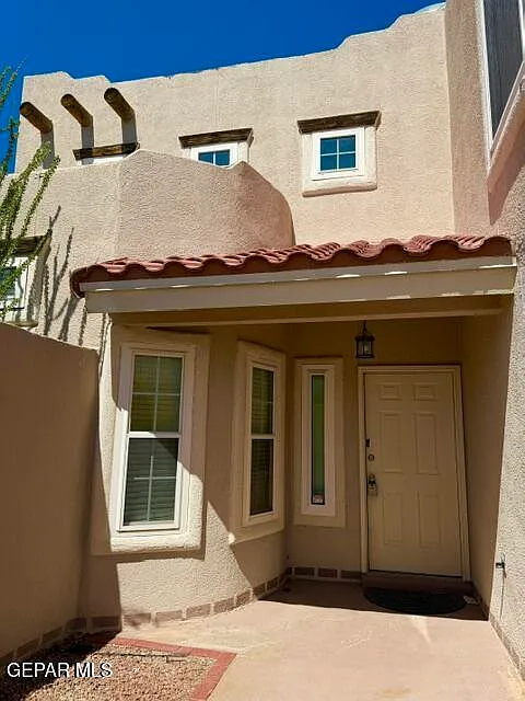 3 bed, 2.5 bath, 1677 sqft, $1,895 — Photo 4