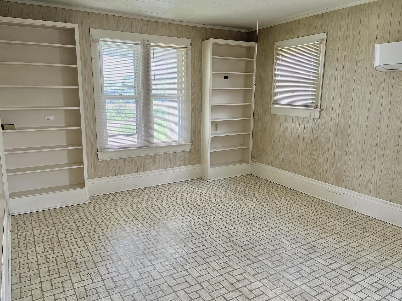 206 Virginia Street Southwest - 4 — Photo 2