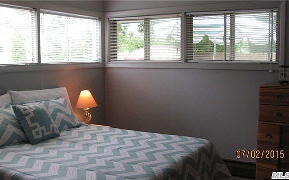 4th image of 159 Brittle Ln