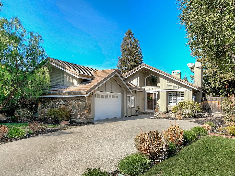 1st image of 22 Birchwood Pl