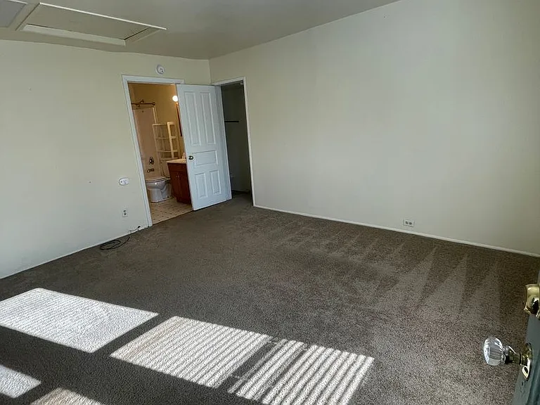516 N Adams St — Photo 4