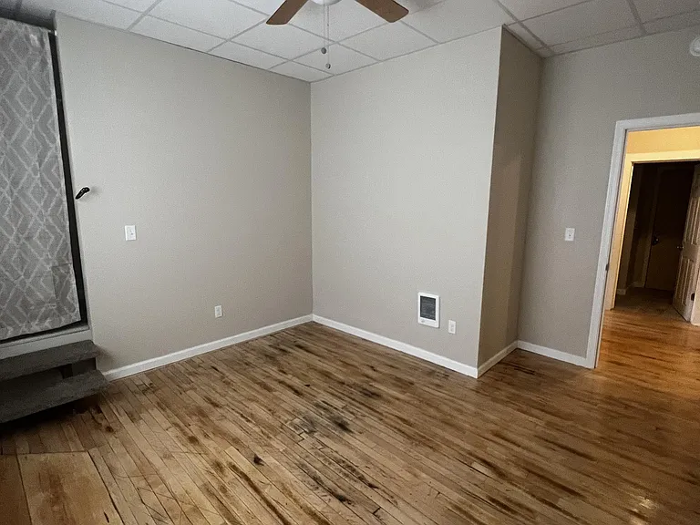 213 Locust St #4 — Photo 6