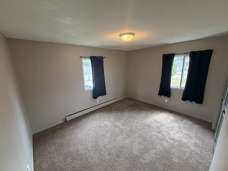 5910 W Broadway Ave — Photo 15