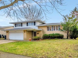 19257 Wildwood Ave, Lansing, IL 60438