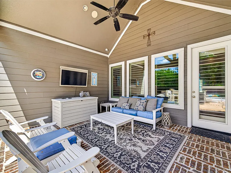 2072 Laurie Darlin Dr — Photo 27