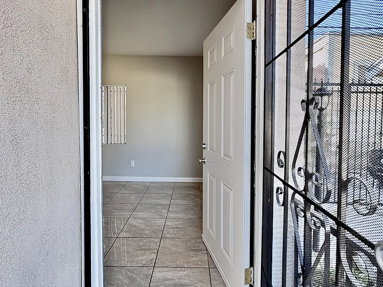 237.5 N Olive Ave #237.5 — Photo 4