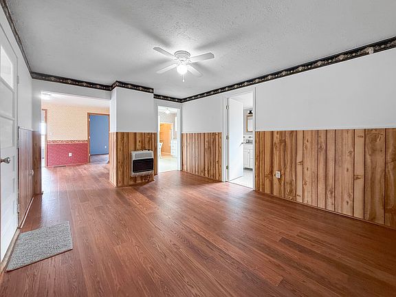 4th image of 3580 Gifford Ave