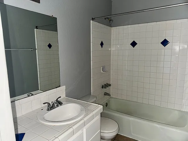 2 bed, 750 sqft, $950 — Photo 3