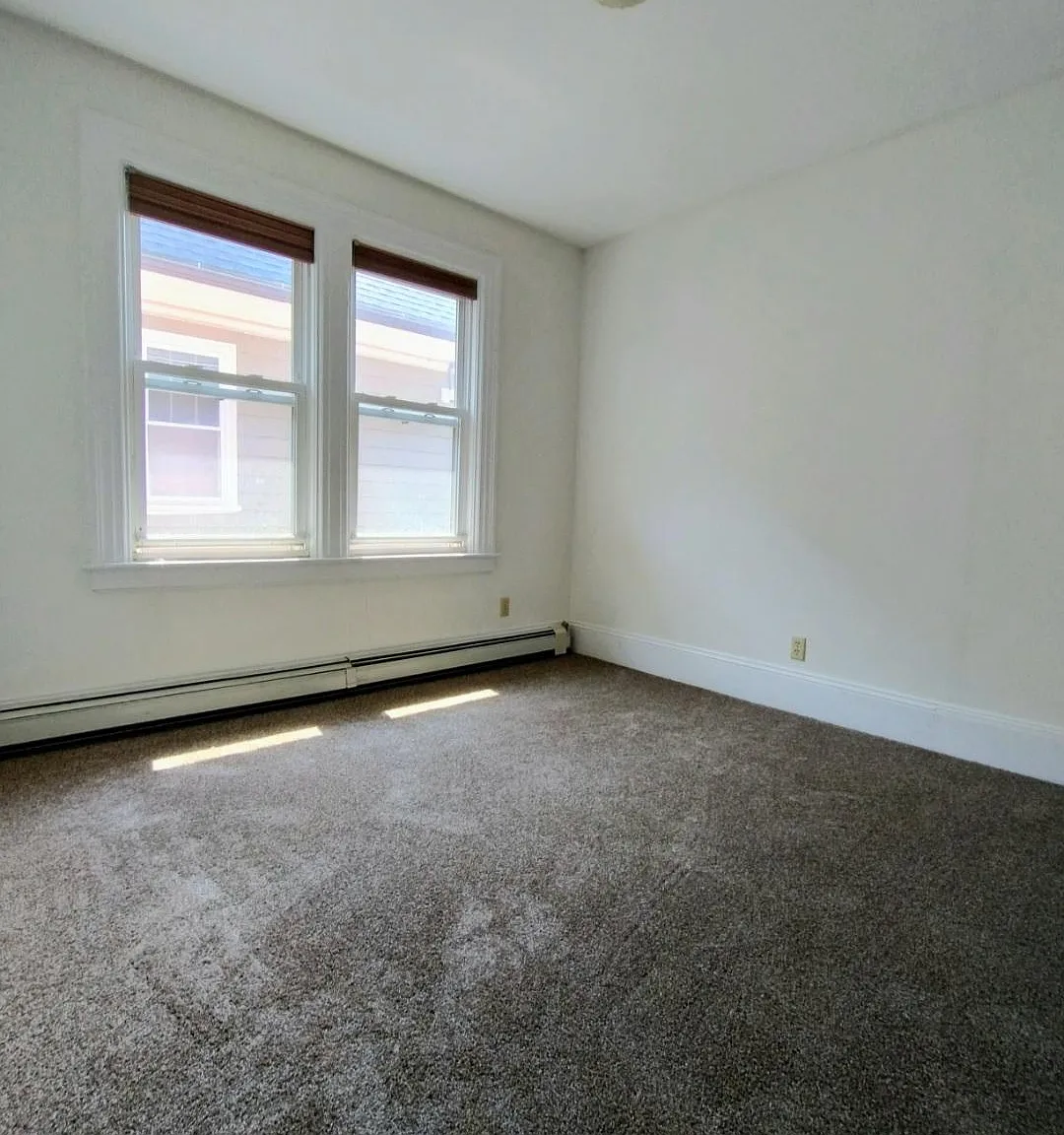 153 Ivy St — Photo 2
