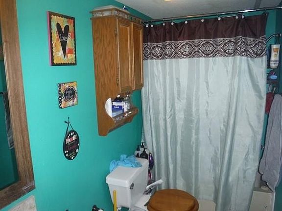 2nd image of 1062 Log Cabin Trl