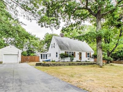 786 E Ashland St, Brockton, MA, 02302