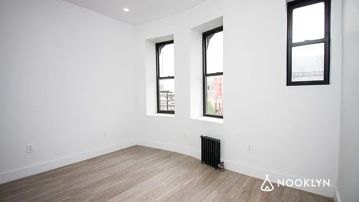 Rented by Nooklyn NYC LLC | media 24