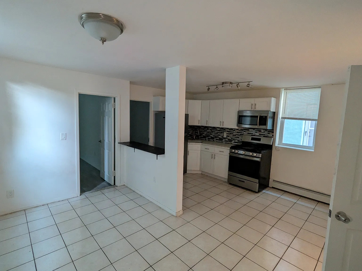 2 bed, $2,600 — Photo 4