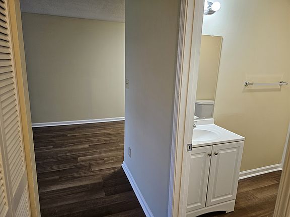 5th image of 514 E Harden St APT J