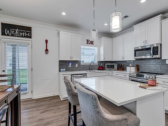 3rd image of 3616 Pelham Wood Dr