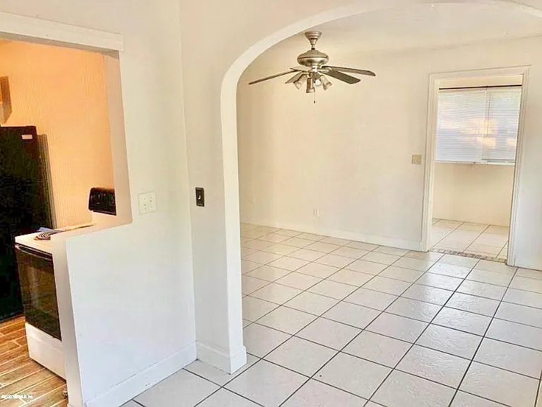 2114 Spring Park Rd — Photo 16