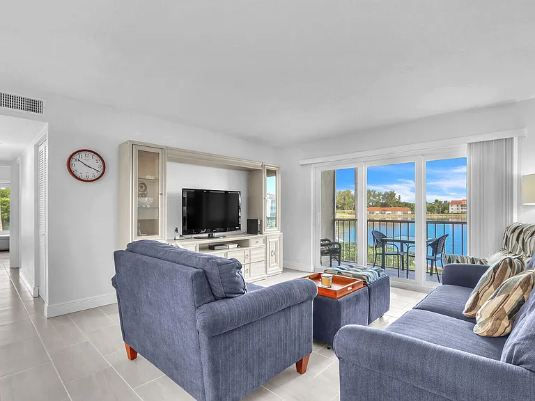 4444 NE Ocean Blvd #E2 — Photo 9
