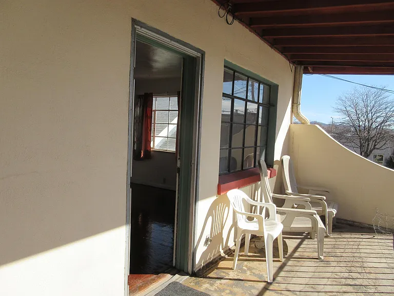 830 Macon Ave — Photo 9