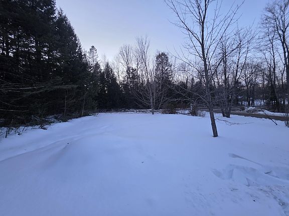 5th image of 1075 Hill Road