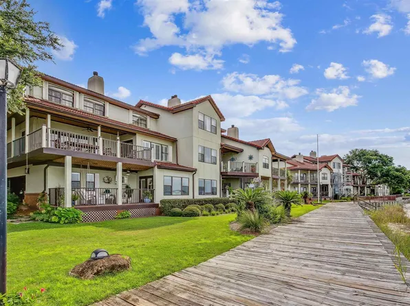 106 Baybridge Dr #106, Gulf Breeze, FL 32561