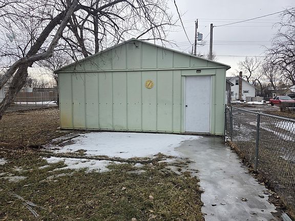 3rd image of 308 W E St