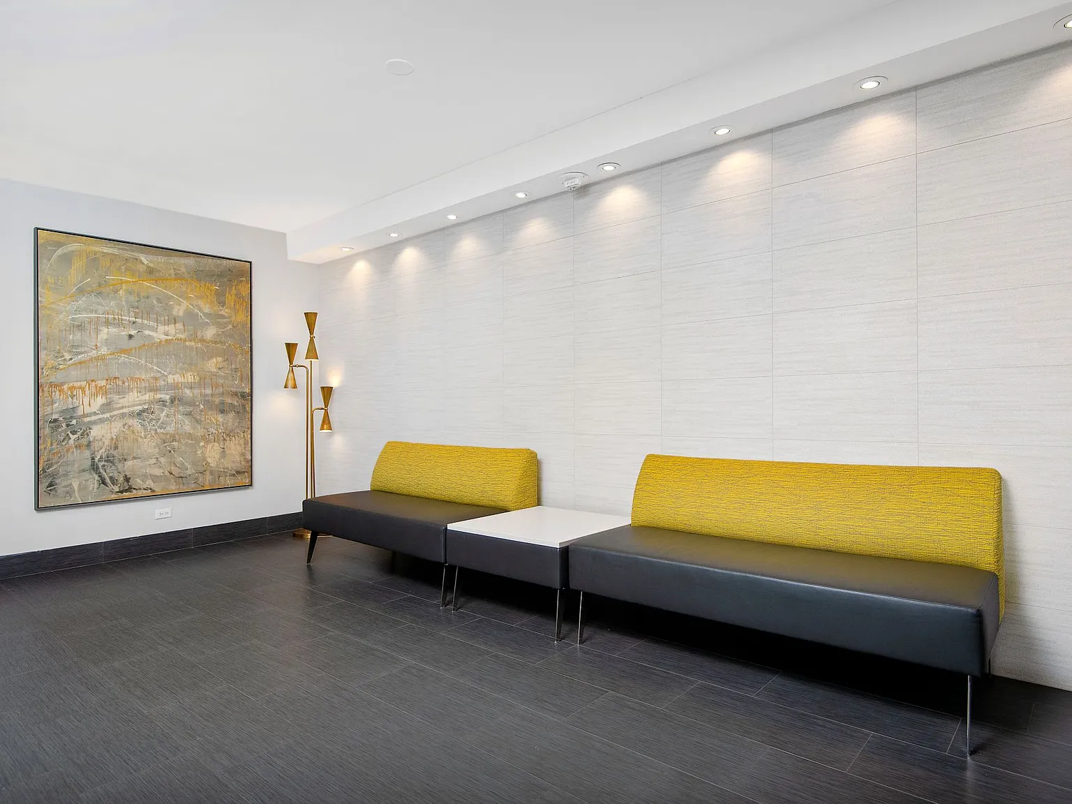 55 W. Chestnut — Photo 4