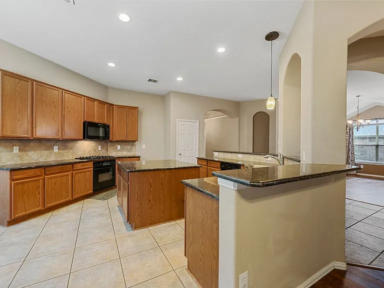 11962 Henderson Dr — Photo 10