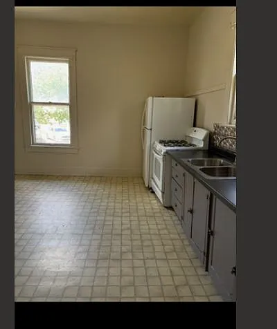Large kitchen - 201 E 2nd St