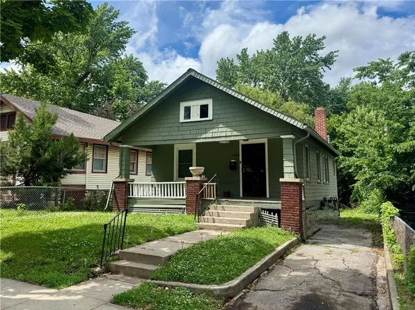1854 E 68th Ter, Kansas City, MO 64132