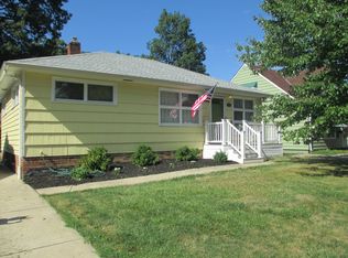 24014 Knickerbocker Rd, Bay Village, OH 44140