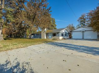 302 7th St, Benton City, WA