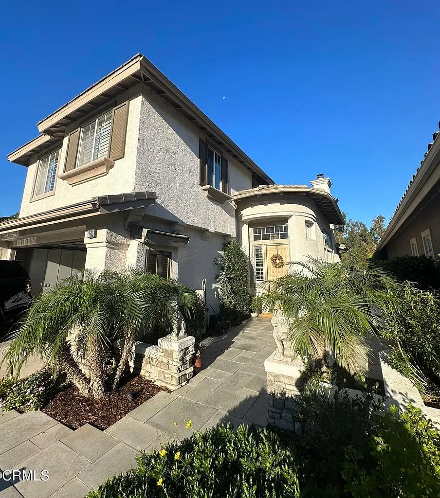 3 bed, 2.5 bath, 2036 sqft, $4,600 — Photo 1