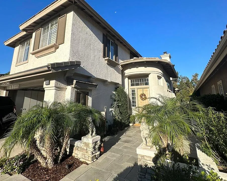 2805 Golf Villa Way