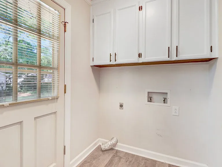 235 S Spence Ave — Photo 32