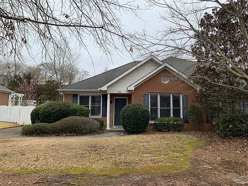 2140 Heather Pl Photo 1